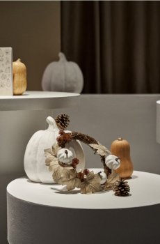 Осінній декоративний вінок з LED-гірляндою - різнобарвний