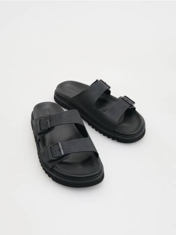Reserved - Шльопанці з пряжками - чорний - 246CR-99X
