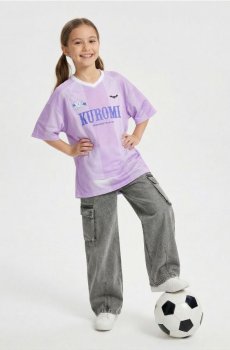 Футболка з принтом Kuromi - різнобарвний