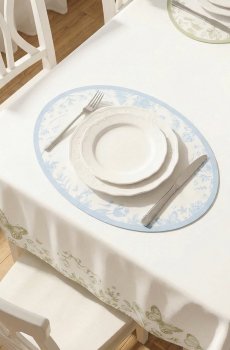 Блакитний двосторонній плейсмат зі святковим принтом 35х50 см