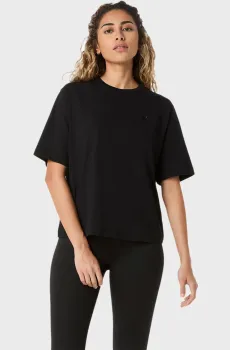 Женская черная футболка Черный M Asics 2032D381-001