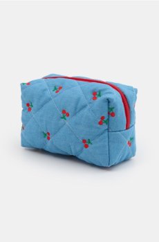 Стьобана косметичка з вишивкою вишень - light blue