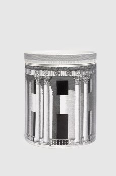 Большая ароматическая свеча NEL MENTRE - Architettura Décor в фарфоровом подсвечнике