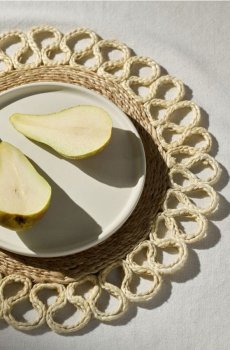 Плетена підставка на стіл - бежевий