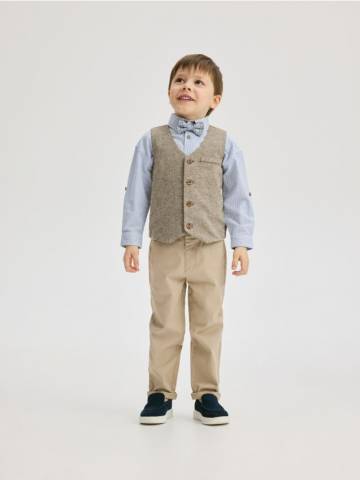 Reserved - BABIES` SHIRT, VEST, TROUSERS & BOW TIE - світло-блакитний - 0578W-50X Reserved - BABIES` SHIRT, VEST, TROUSERS & BOW TIE - світло-блакитний - 0578W-50X