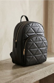 Стьобаний рюкзак зі штучної шкіри - чорний