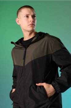 Легка куртка-вітровка з капюшоном - хакі