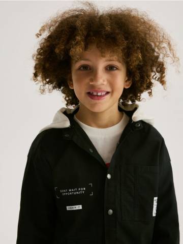 Reserved - Сорочка oversize із каптуром - чорний - 8967X-99X Reserved - Сорочка oversize із каптуром - чорний - 8967X-99X