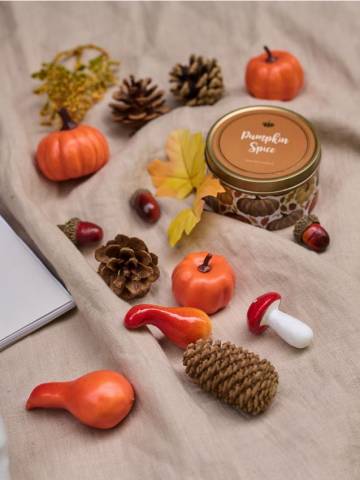 Декорація в коробці - різнобарвний