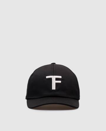 Черная кепка с вышивкой логотипа монограммы