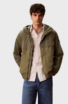 Мужская оливковая ветровка LS LTWT NYLON MIXED MEDIA WINDBR Оливковый L Calvin Klein Jeans LV04RG503G