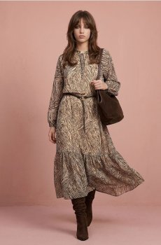 Максі-сукня з візерунком і поясом - різнобарвний