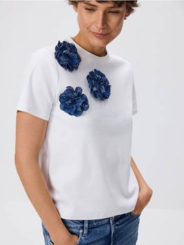 Reserved - Футболка з квітковою аплікацією - білий - 6894V-00X