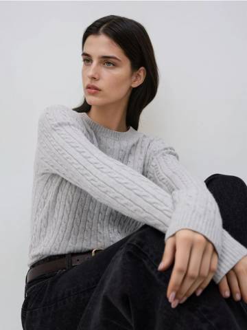 Reserved - Светр з декоративним плетінням - світло-сірий - 238GP-09M