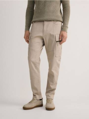 Reserved - Штани slim fit у стилі карго - бежевий - 5467L-80X Reserved - Штани slim fit у стилі карго - бежевий - 5467L-80X