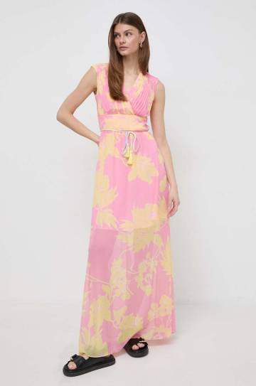 Платье Guess цвет розовый maxi расклешённая Платье Guess цвет розовый maxi расклешённая
