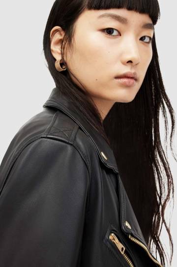 Кожаная куртка AllSaints женская цвет чёрный переходная Кожаная куртка AllSaints женская цвет чёрный переходная