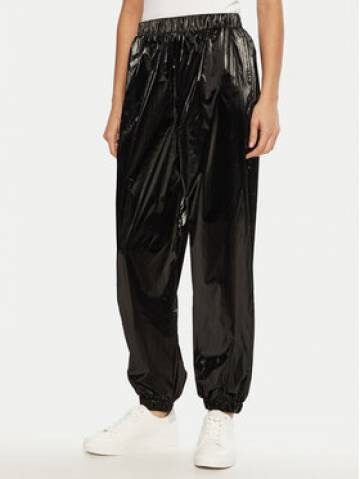 Guess Спортивні штани V5RB09 WGUJ0 Чорний Regular Fit Guess Спортивні штани V5RB09 WGUJ0 Чорний Regular Fit