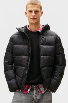 Мужская черная куртка HOODED Черный S Tommy Jeans DM0DM22044