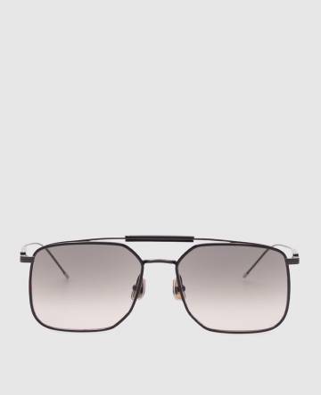 Черные очки с эффектом градиента