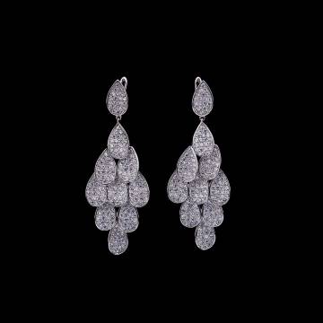 Серебряные серьги с фианитами 121127 Серебряные серьги с фианитами 121127