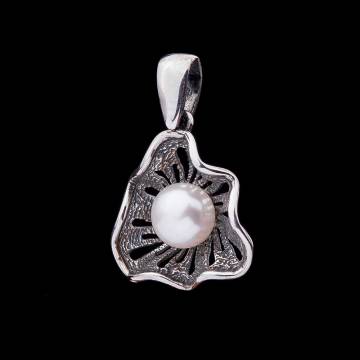 Серебряный кулон с культ. пресн. жемчугом 13409 Серебряный кулон с культ. пресн. жемчугом 13409
