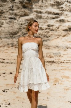 Молочний сарафан міні з відкритими плечима