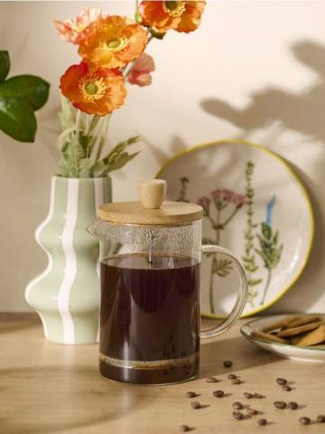 Кавоварка - білий