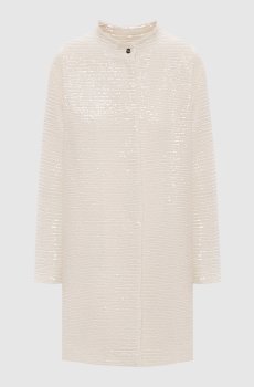 Бежевое пальто в пайетке