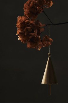 Праздничная подвеска ferm LIVING Cone Bell 12 cm 2 шт