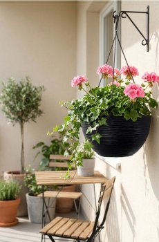 Підвісний садовий вазон - чорний