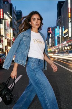 Футболка з вишитим принтом - білий