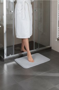 Килимок для ванної кімнати - сірий