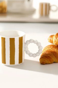 Керамічне горнятко в смужку - жовтий