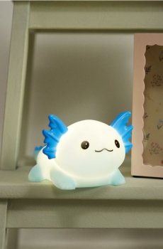 Дитячий LED-нічник у формі аксолотля - light blue
