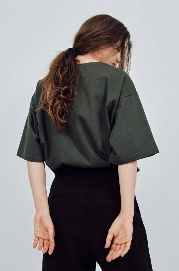 Хлопковая футболка MUUV. READY TO WEAR цвет зелёный Хлопковая футболка MUUV. READY TO WEAR цвет зелёный