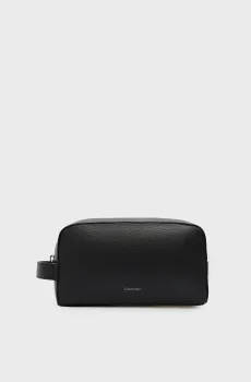 Мужской черный кожаный несессер EMBOSS Черный ONESIZE Calvin Klein LV04D1031G