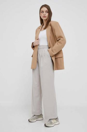 Топ Dkny цвет белый Топ Dkny цвет белый