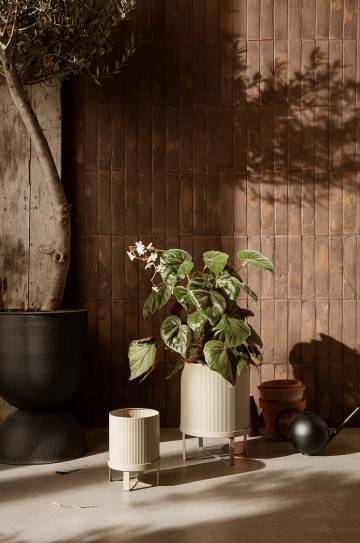 Горшок со стеллажом ferm LIVING Bau Pot S Горшок со стеллажом ferm LIVING Bau Pot S