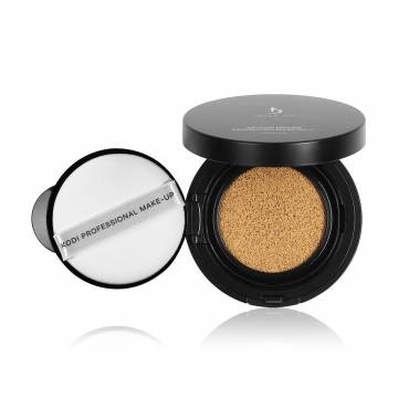 Тональный кушон-флюид для лица Kodi Professional Wetting Sponge Foundation SPF 50/PA +++, Vanilla, 13 г Тональный кушон-флюид для лица Kodi Professional Wetting Sponge Foundation SPF 50/PA +++, Vanilla, 13 г