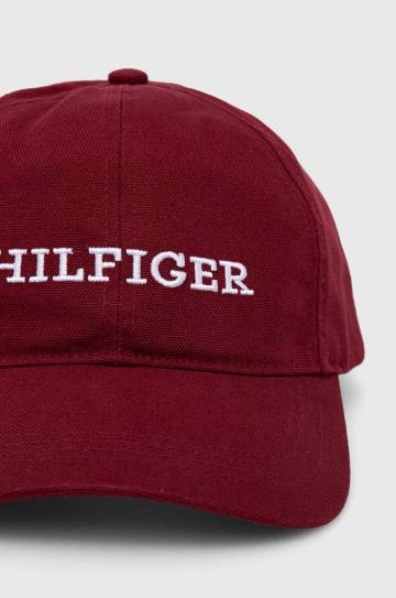 Хлопковая кепка Tommy Hilfiger цвет бордовый с аппликацией Хлопковая кепка Tommy Hilfiger цвет бордовый с аппликацией