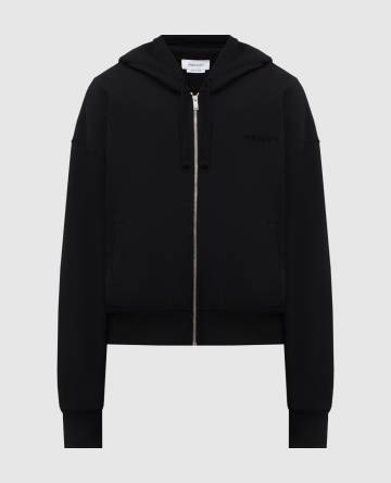 Черная спортивная куртка с логотипом