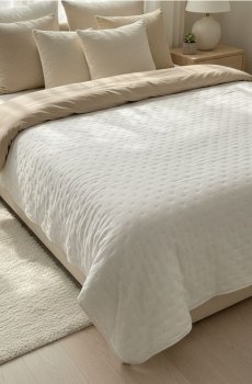 Покривало на ліжко з тисненим візерунком - білий