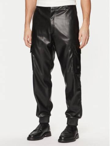 HUGO Штани зі штучної шкіри Geza2511 50534827 Чорний Regular Fit HUGO Штани зі штучної шкіри Geza2511 50534827 Чорний Regular Fit