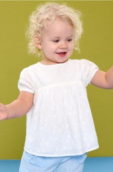 Блуза з структурної, вишитої тканини - білий