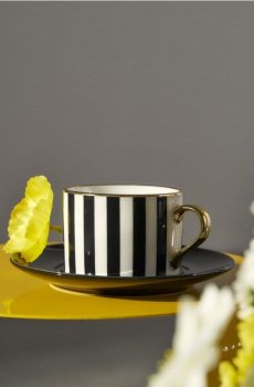 Чашка з блюдцем - чорний