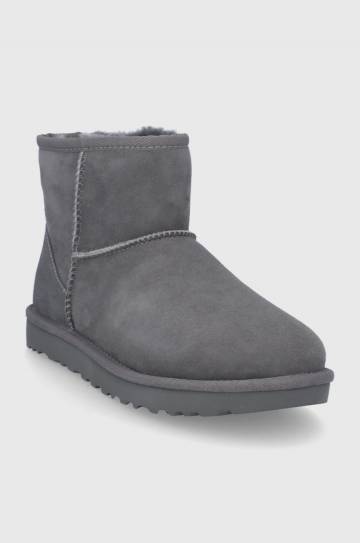 Замшевые сапоги UGG женские цвет серый на плоском ходу с утеплением Замшевые сапоги UGG женские цвет серый на плоском ходу с утеплением