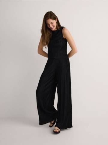 Reserved - Штани з текстурованого трикотажу - чорний - YR213-99X