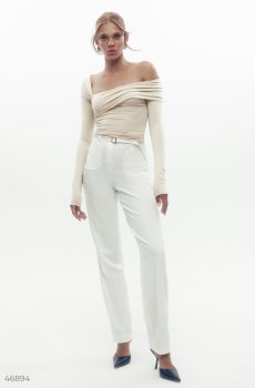 Бежевий лонгслів асиметричного крою