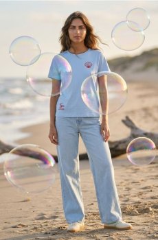 Бавовняна футболка з вишитим написом - блакитний